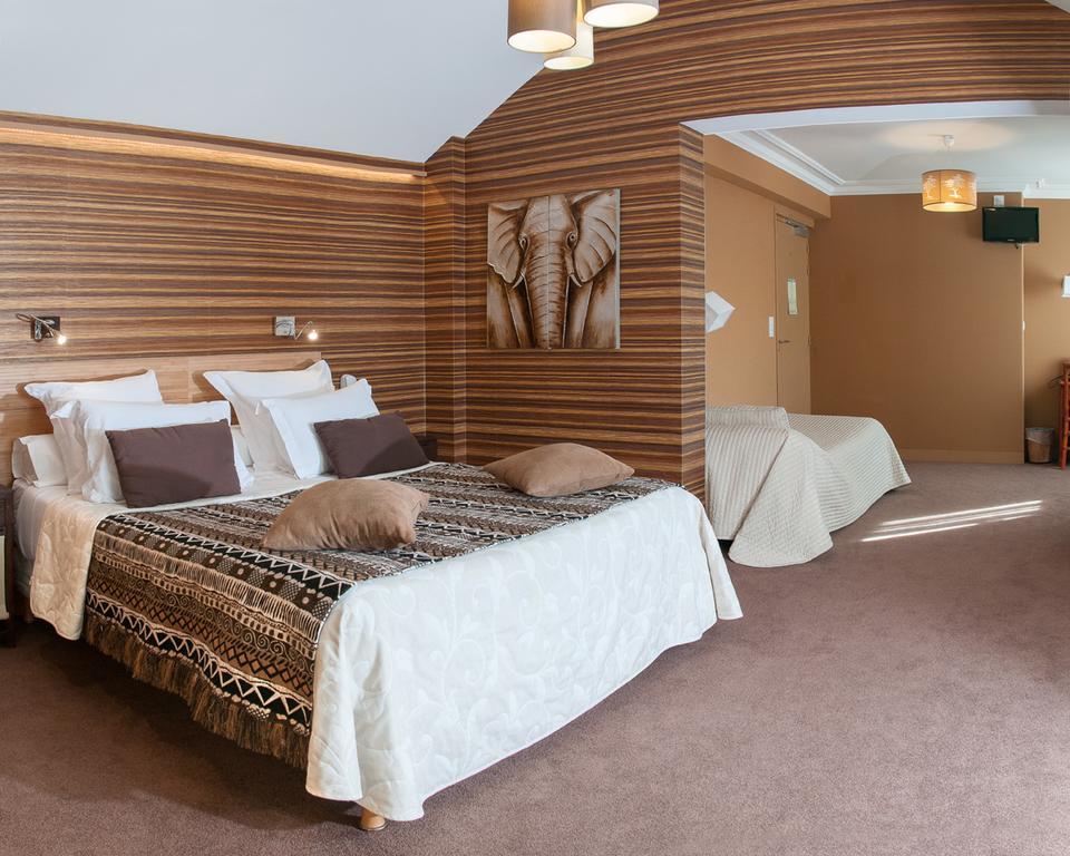 Logis Hotel Du Casino Restaurant Le Mathelia В'єрвіль-сюр-Мер Екстер'єр фото
