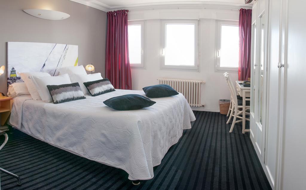 Logis Hotel Du Casino Restaurant Le Mathelia В'єрвіль-сюр-Мер Екстер'єр фото